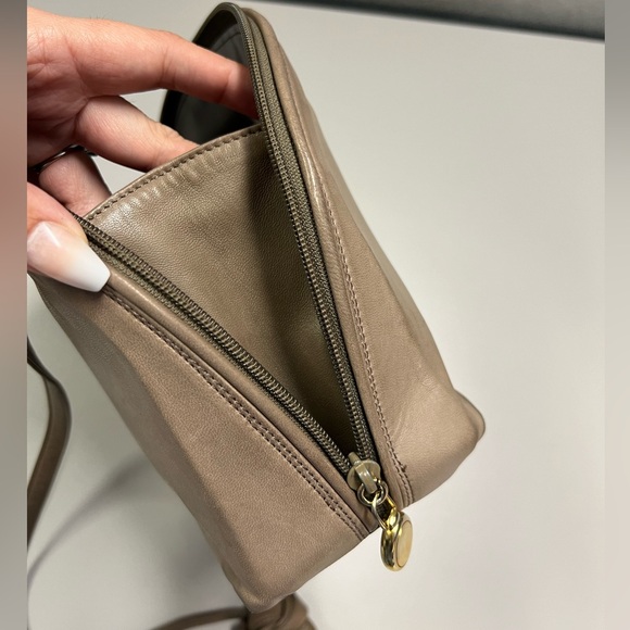Artbag Vintage Dome Leather Taupe Crossbody Bag Made in Italy - Picture 13 of 16